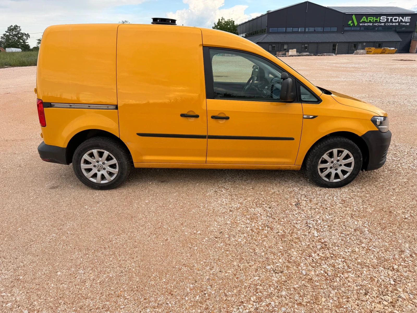 VW Caddy, снимка 4 - Автомобили и джипове - 55163881