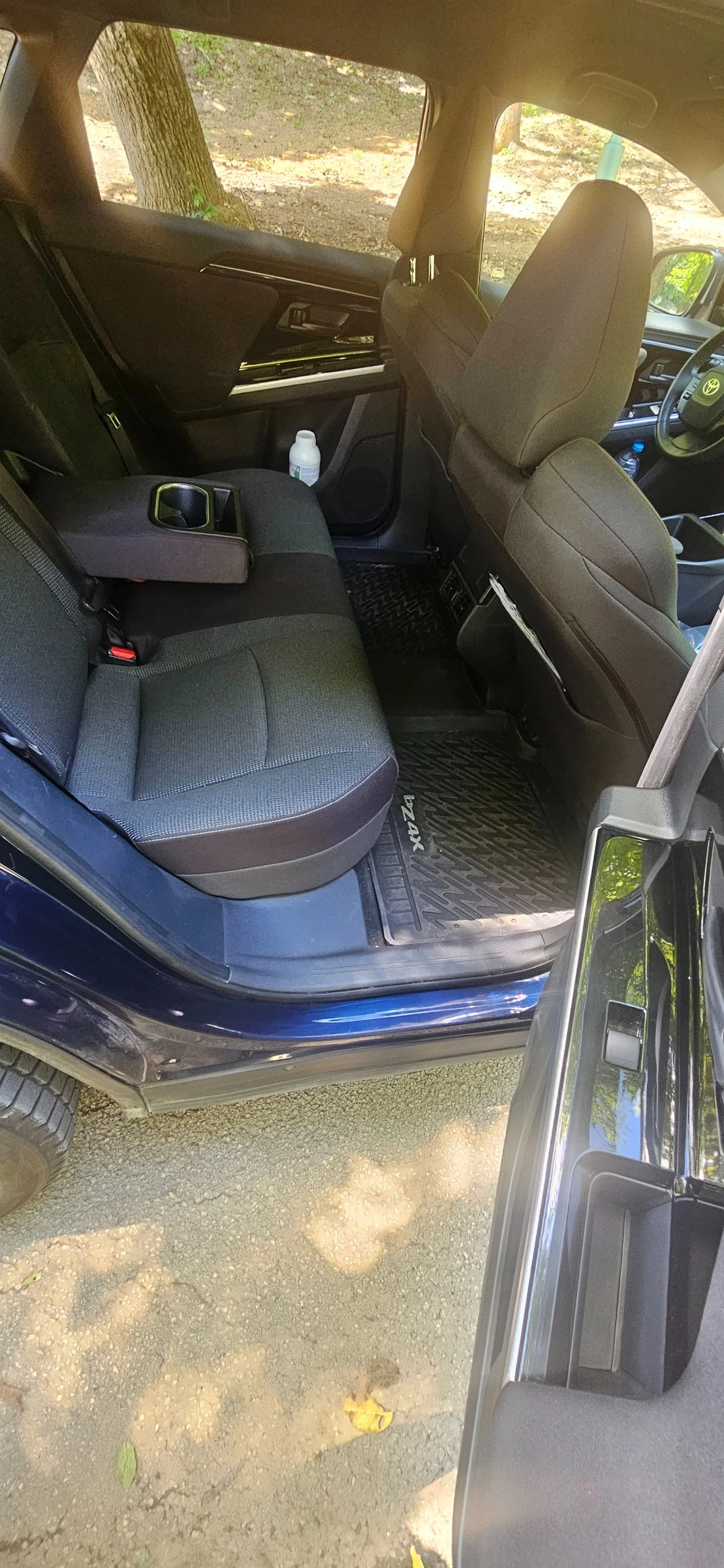 Toyota bZ4X, снимка 11 - Автомобили и джипове - 55283348
