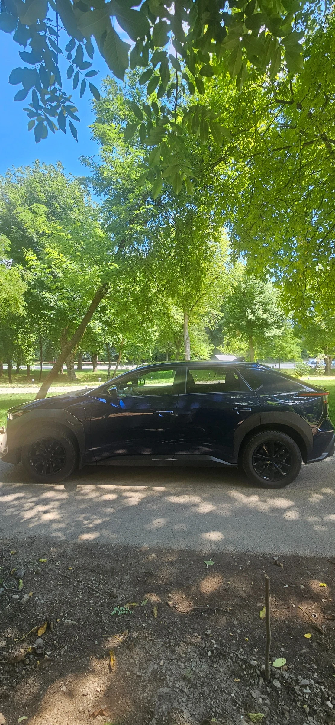 Toyota bZ4X, снимка 8 - Автомобили и джипове - 55283348