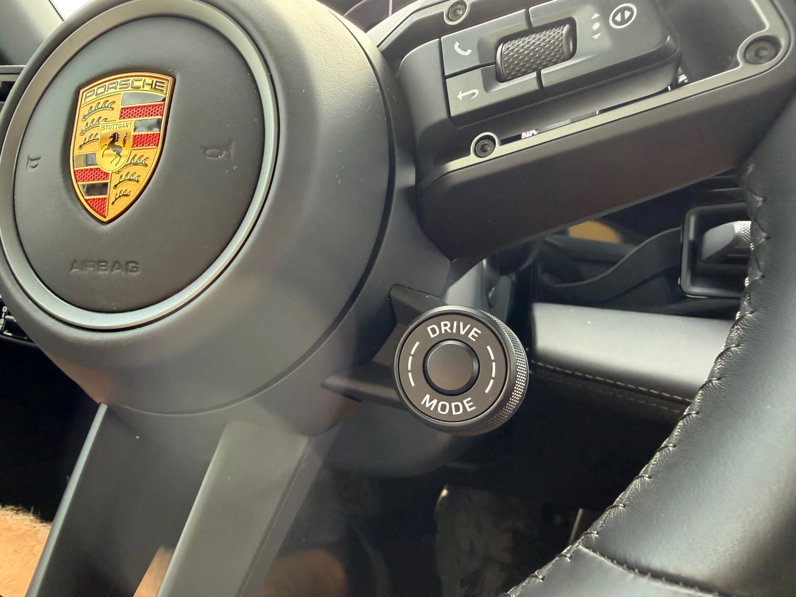 Porsche Taycan CROSS TURISMO 4S МАСАЖ ОБДУХВАНЕ ЛИЗИНГ, снимка 16 - Автомобили и джипове - 56120788