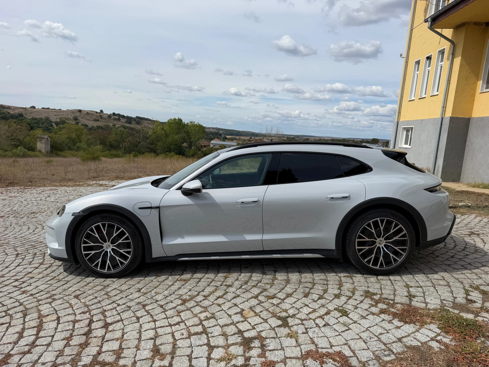 Porsche Taycan CROSS TURISMO 4S МАСАЖ ОБДУХВАНЕ ЛИЗИНГ, снимка 4 - Автомобили и джипове - 56120788