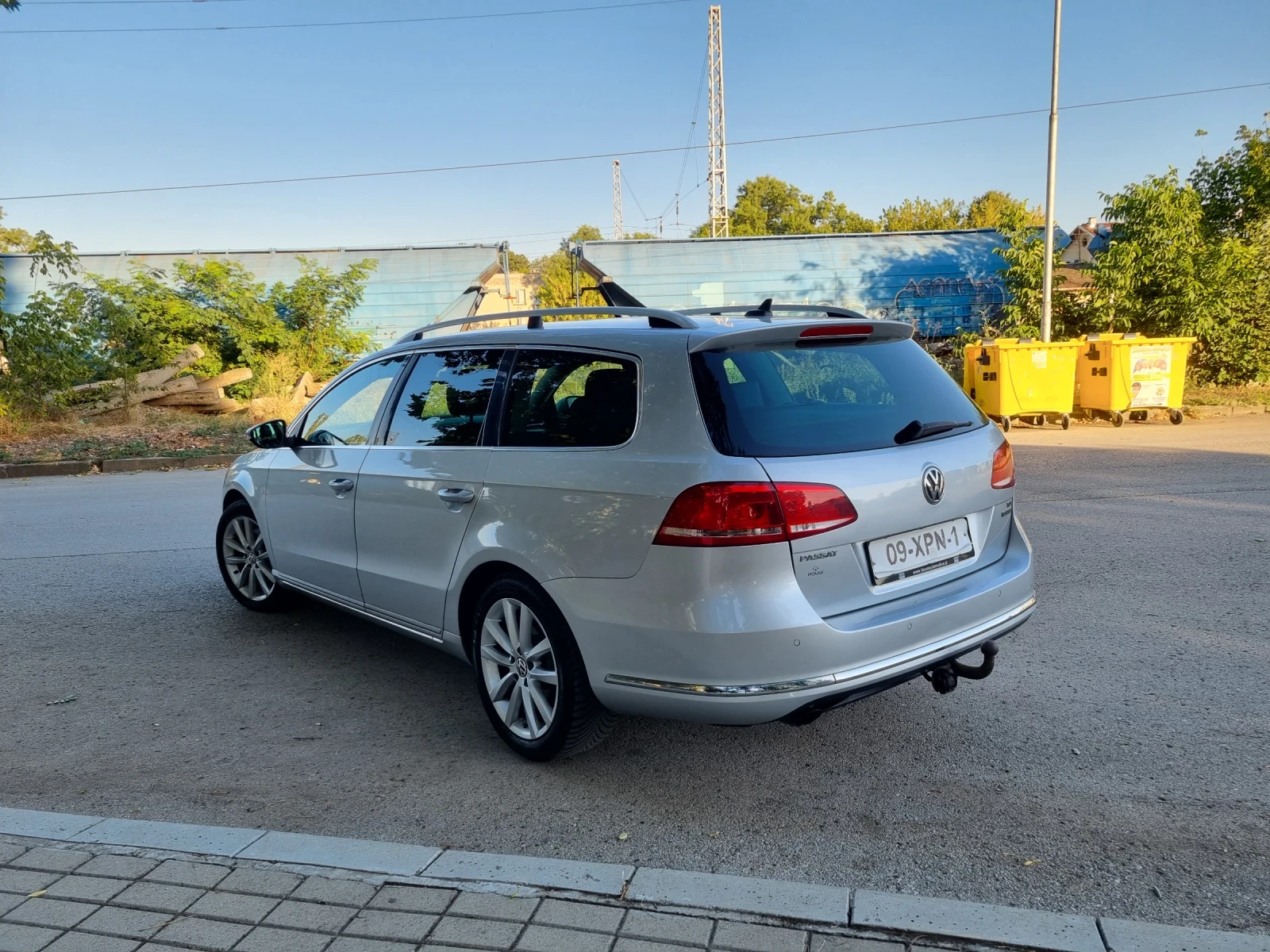 VW Passat 1.6 TDI, снимка 4 - Автомобили и джипове - 56309245