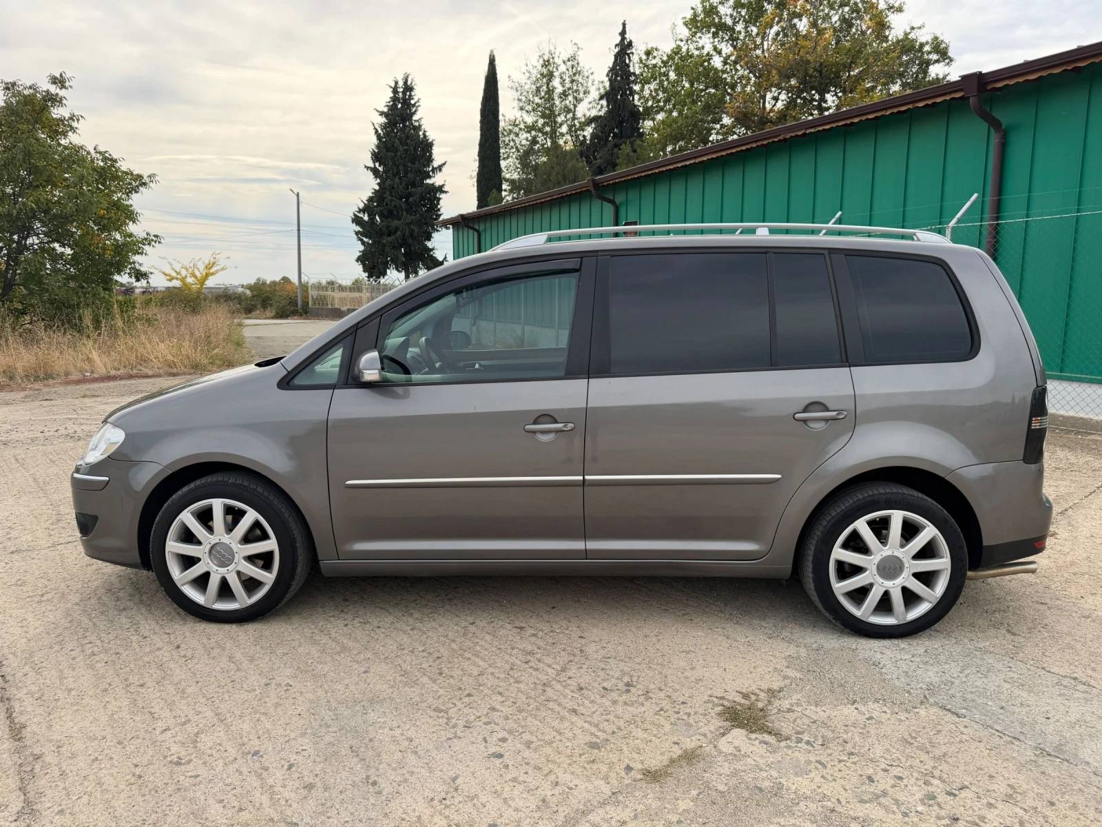 VW Touran 2.0Ecofuel, снимка 5 - Автомобили и джипове - 56476980
