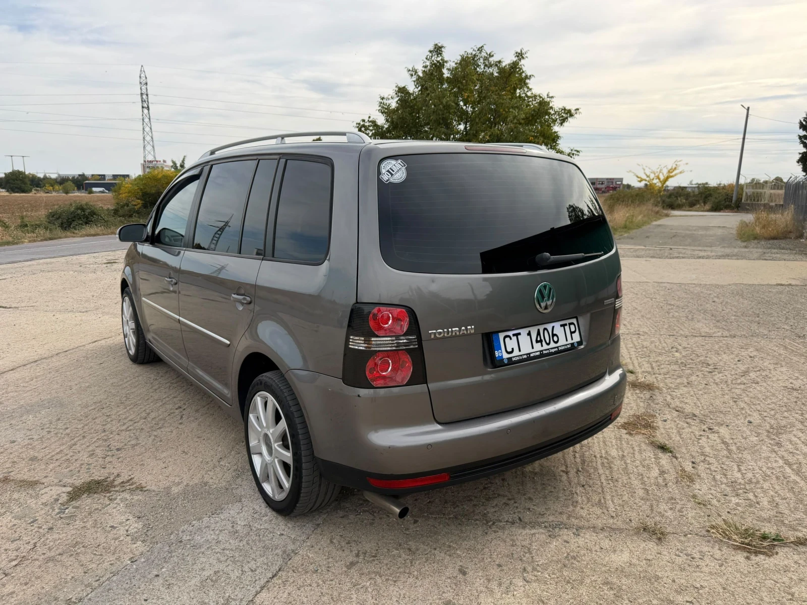 VW Touran 2.0Ecofuel, снимка 7 - Автомобили и джипове - 56476980