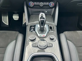 Alfa Romeo Stelvio QUADRIFOGLIO/SPARCO/510HP/CAM/PANO/ACC/CARBON/805z, снимка 16