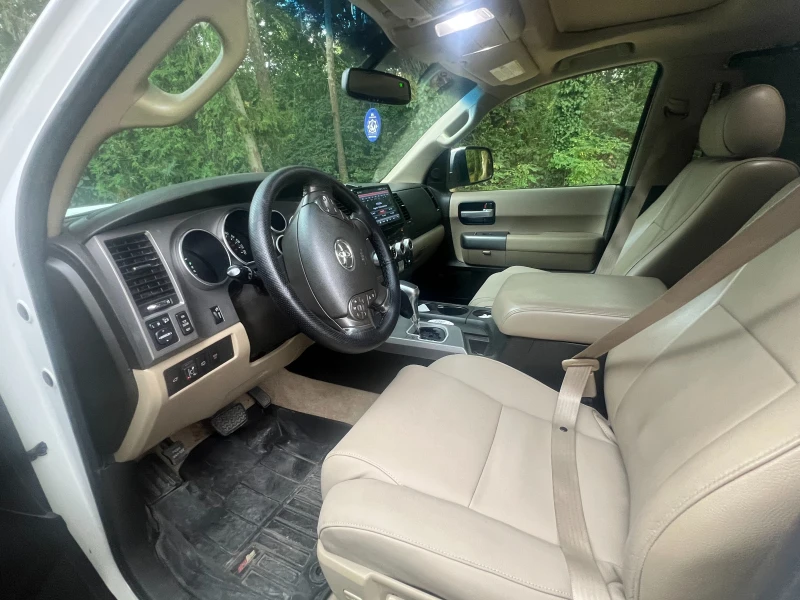 Toyota Sequoia 5.7 LPG, снимка 9 - Автомобили и джипове - 52024992