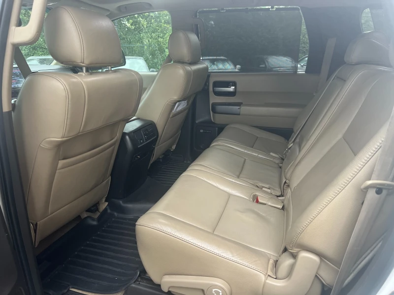 Toyota Sequoia 5.7 LPG, снимка 12 - Автомобили и джипове - 52024992