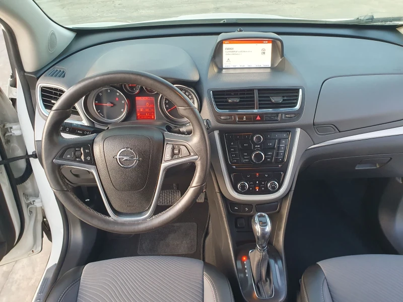 Opel Mokka АВТОМАТИК , снимка 8 - Автомобили и джипове - 52726011