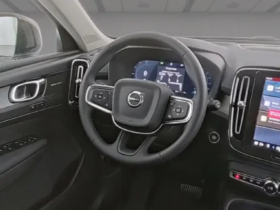 Volvo XC40 B3 = Ultimate = Гаранция, снимка 5 - Автомобили и джипове - 54621242