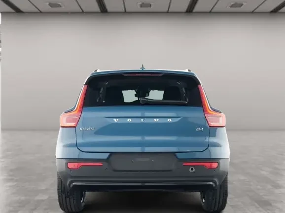 Volvo XC40 B3 = Ultimate = Гаранция, снимка 3 - Автомобили и джипове - 54621242