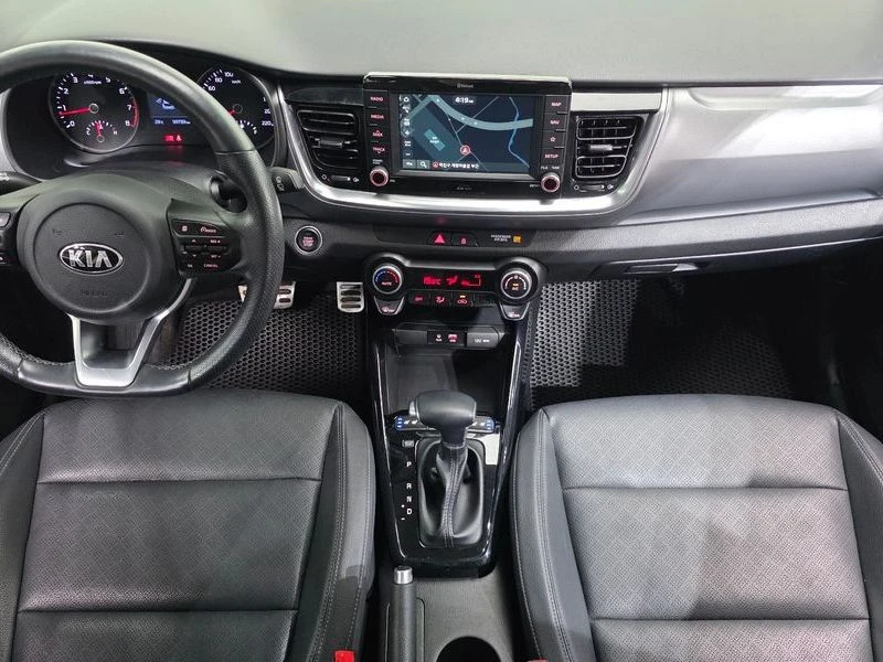 Kia Stonic 1.4| 100к.с.| ВКЛ.ТЕХНОТЕСТ, снимка 7 - Автомобили и джипове - 55384797