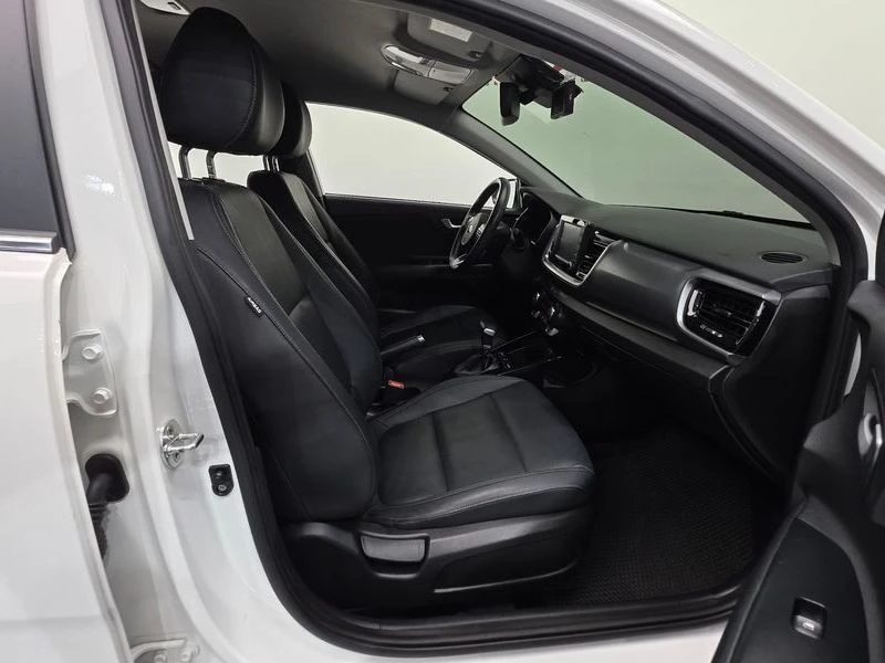 Kia Stonic 1.4| 100к.с.| ВКЛ.ТЕХНОТЕСТ, снимка 10 - Автомобили и джипове - 55384797
