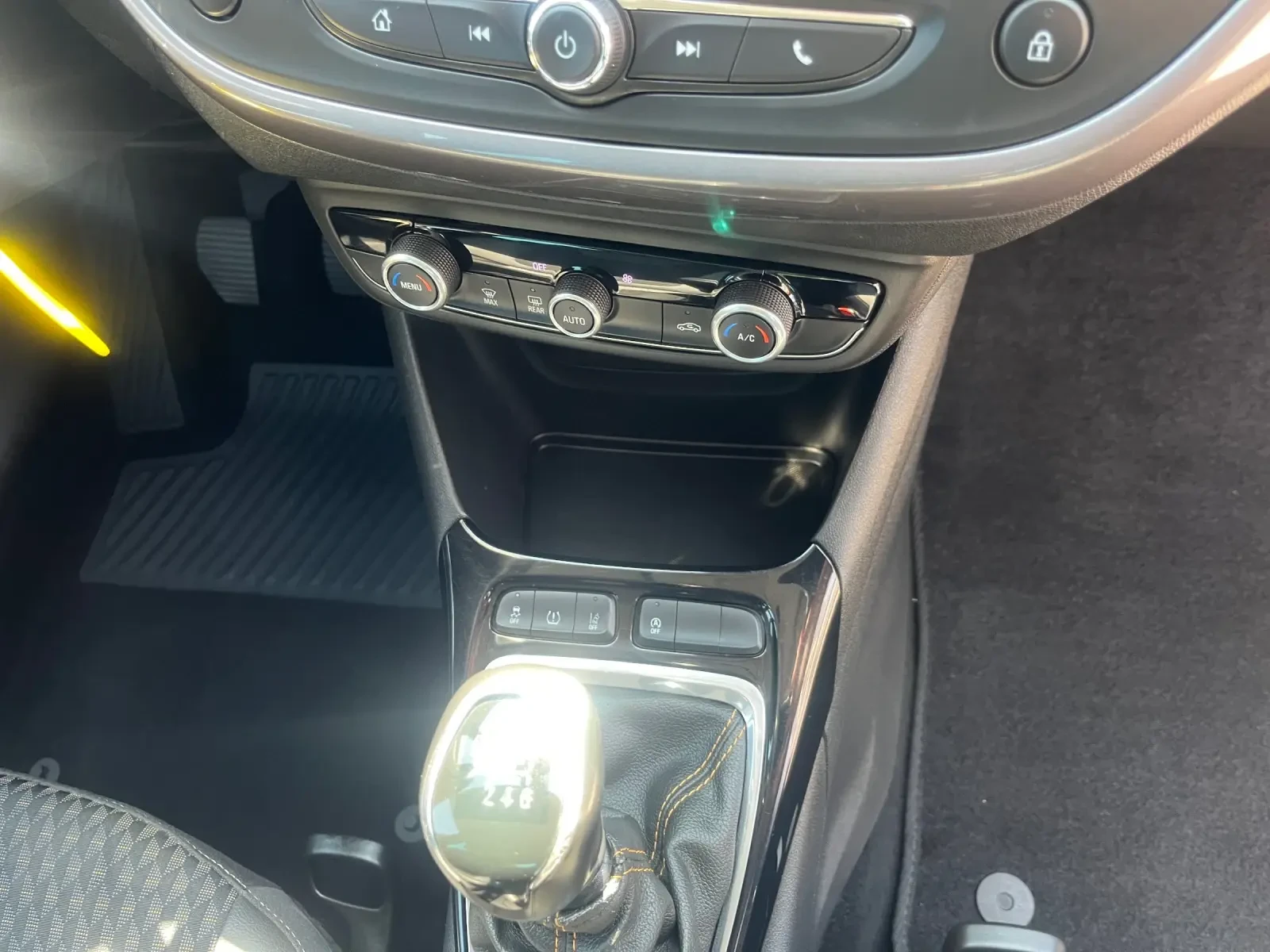 Opel Crossland X 1.5d - изображение 9