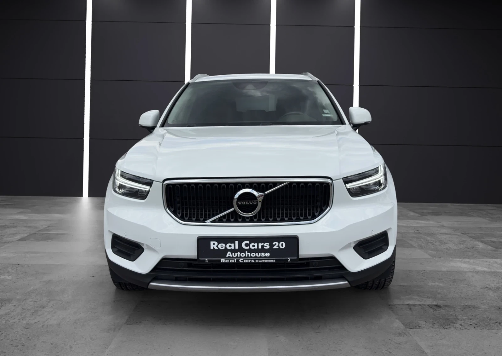 Volvo XC40 * 2.0D* 4x4* LED* CAM* NAVI*  - изображение 7