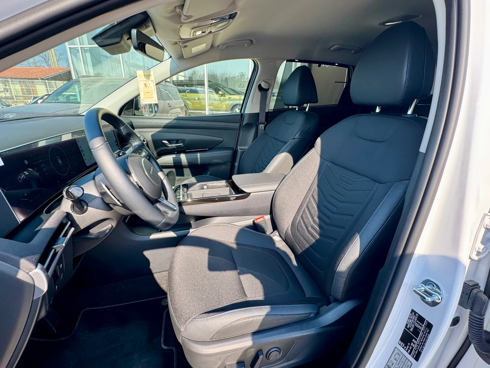 Hyundai Tucson Premium Hybrid 4x4 , снимка 9 - Автомобили и джипове - 53732930