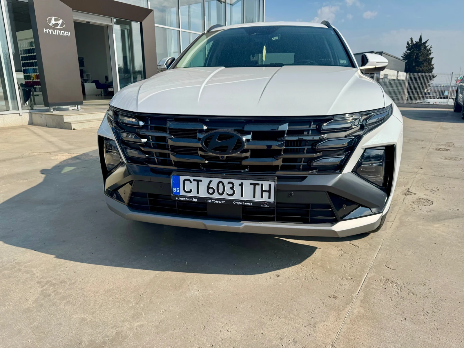 Hyundai Tucson Premium Hybrid 4x4 , снимка 2 - Автомобили и джипове - 53732930