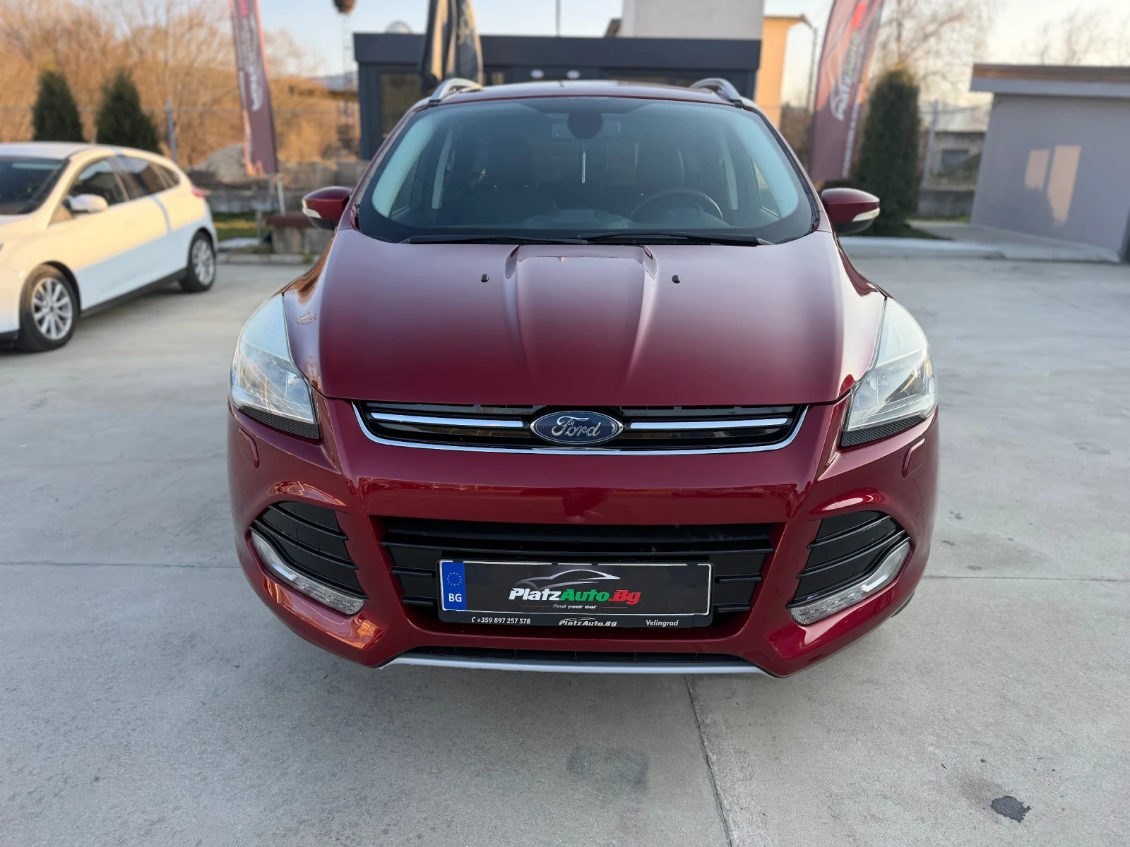 Ford Kuga Avtomat/Kamera/Navi/4x4/Teglich/Podgrev/, снимка 2 - Автомобили и джипове - 53738004