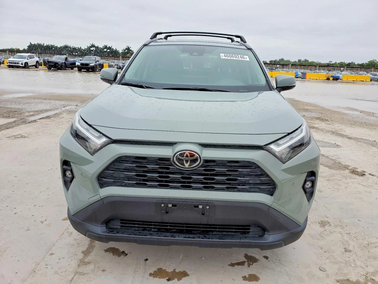 Toyota Rav4 2.5* XLE PREMIUM* РЕАЛНИ КМ!, снимка 4 - Автомобили и джипове - 53918532