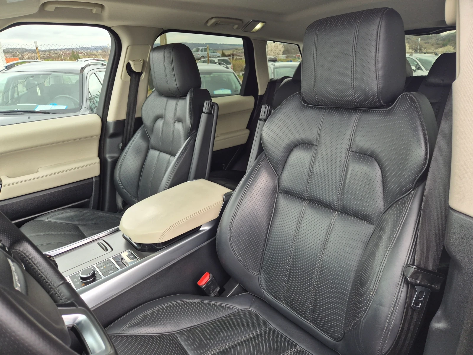 Land Rover Range Rover Sport 3.0 D, снимка 11 - Автомобили и джипове - 54058827