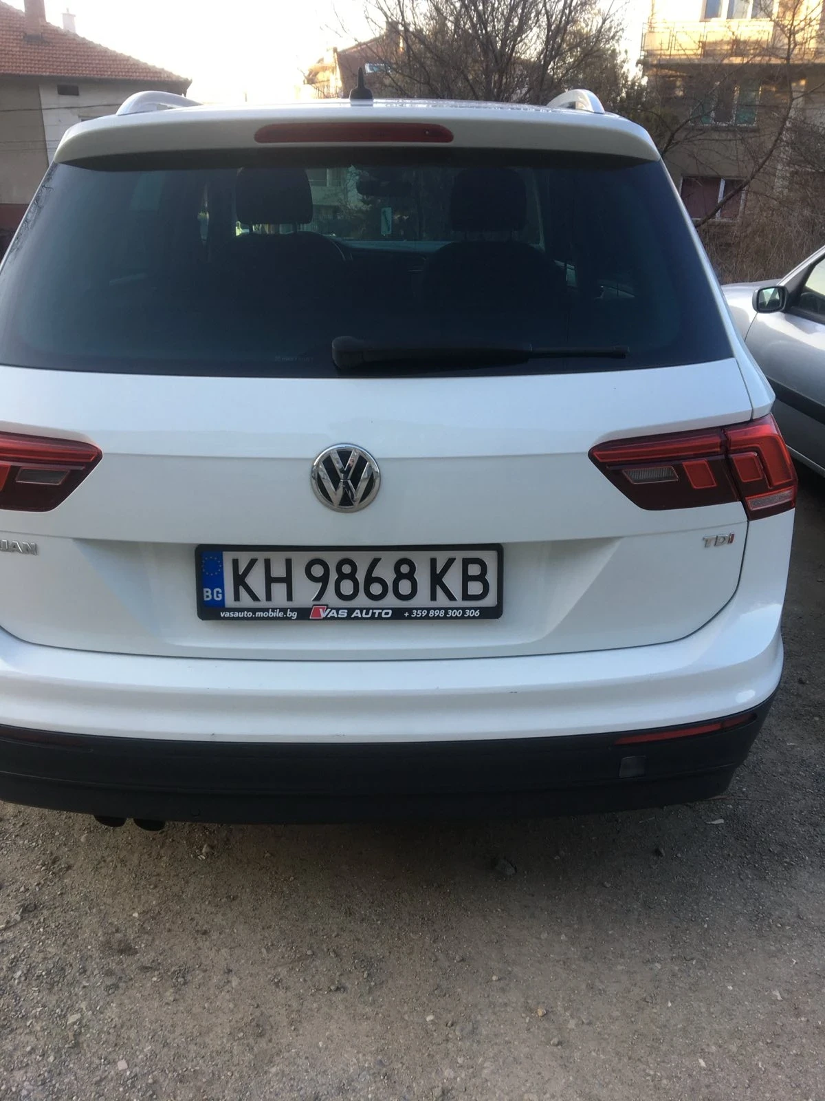 VW Tiguan 1.600 TDI, снимка 2 - Автомобили и джипове - 54633783
