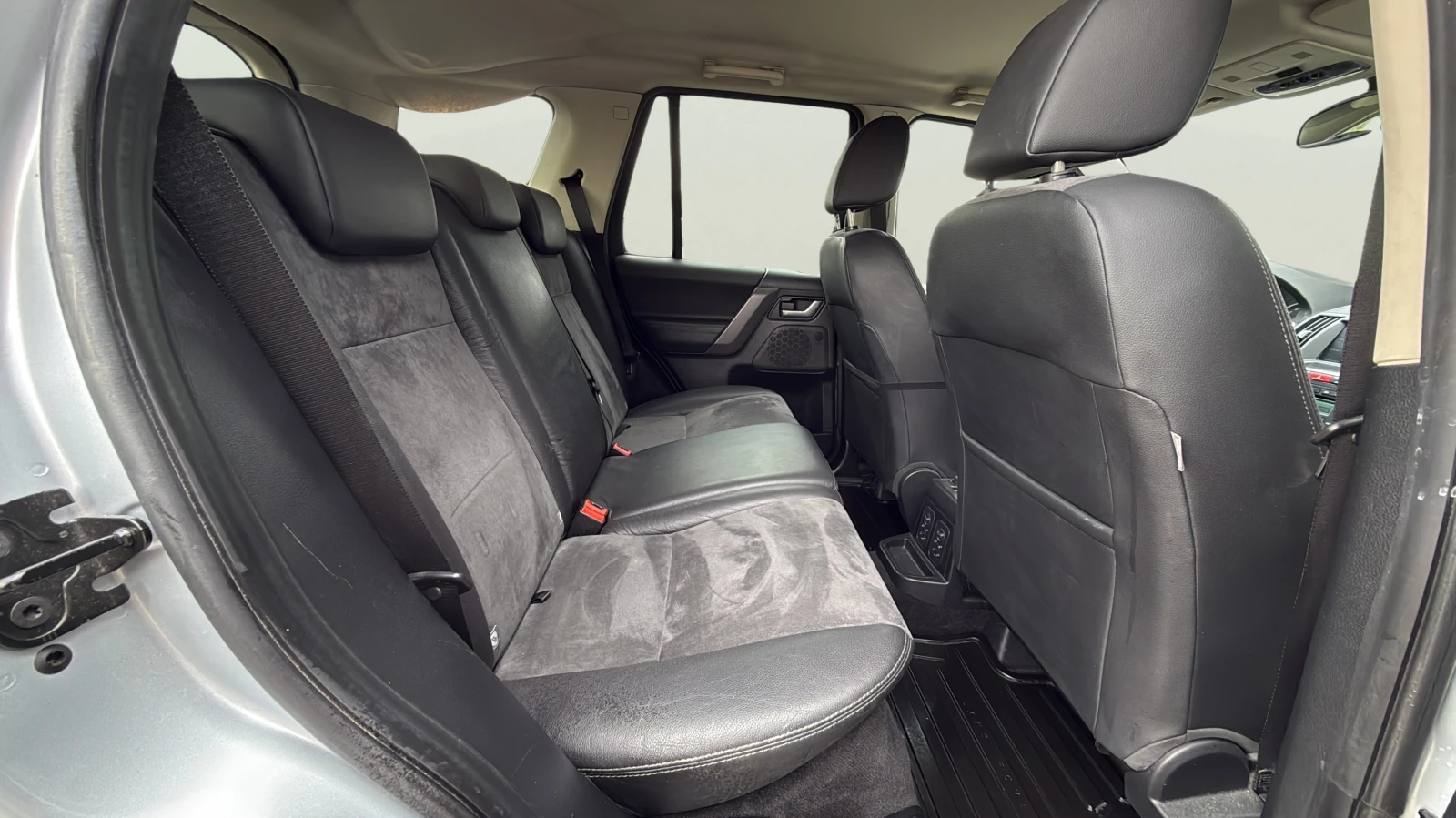 Land Rover Freelander 2.2 TD4, снимка 15 - Автомобили и джипове - 54840686