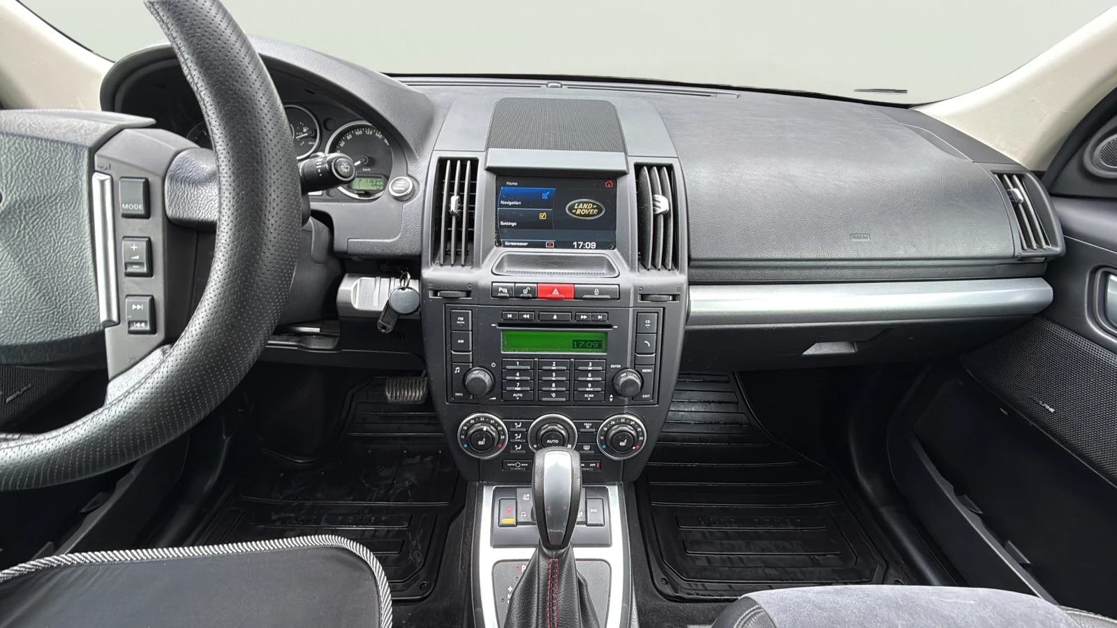 Land Rover Freelander 2.2 TD4, снимка 11 - Автомобили и джипове - 54840686