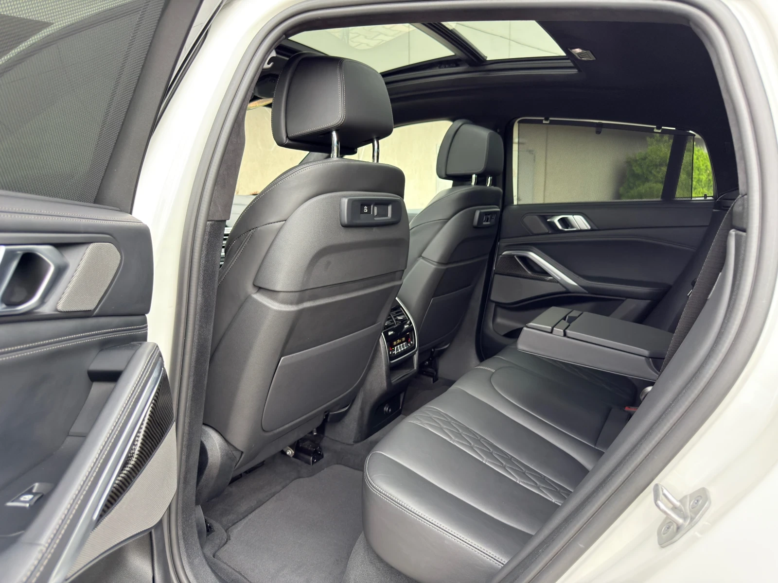 BMW X6 M40i-ЕВРОПЕЙСКИ АВТОМОБИЛ-LASER-DIGITAL KEY, снимка 10 - Автомобили и джипове - 55411327