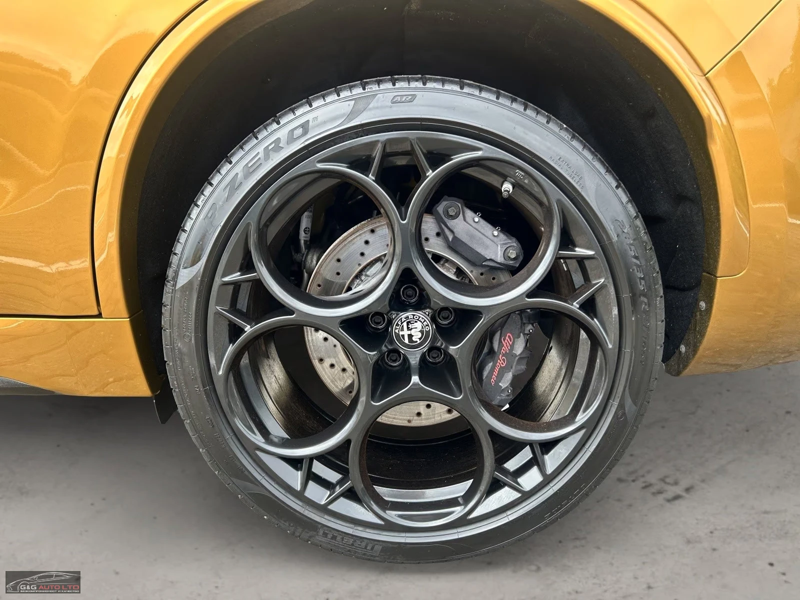 Alfa Romeo Stelvio QUADRIFOGLIO/SPARCO/510HP/CAM/PANO/ACC/CARBON/805z, снимка 9 - Автомобили и джипове - 55736116