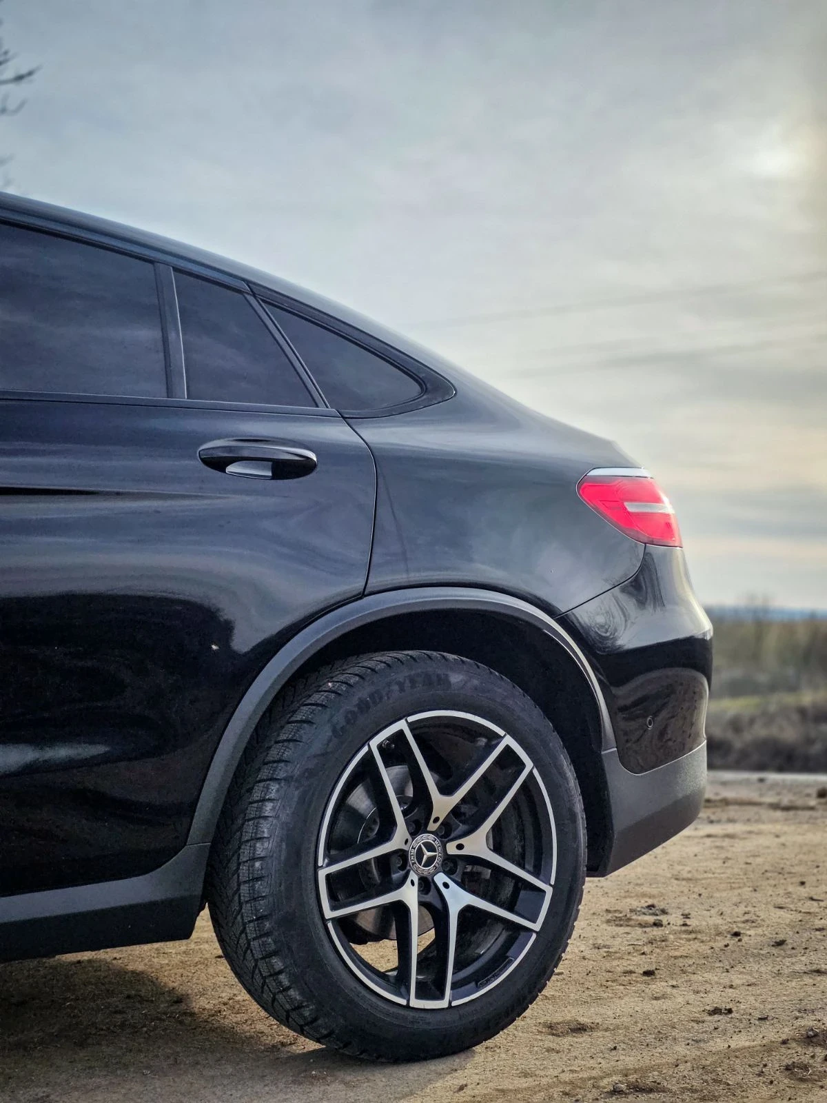 Mercedes-Benz GLC 250 Coupe!!! Топ състояние! Сменена ангренажна верига!, снимка 6 - Автомобили и джипове - 55914516