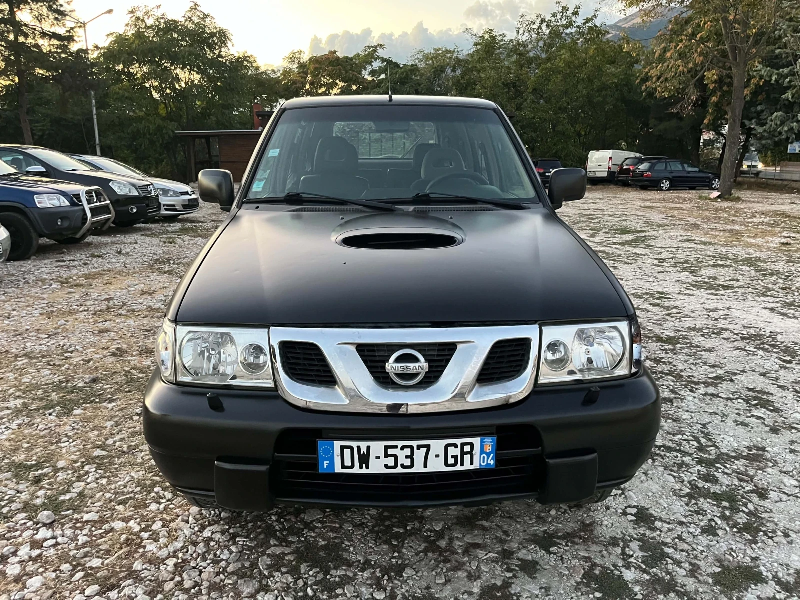 Nissan Terrano 2.7/ФРАНЦИЯ/БЕЗ РЪЖДА/7МЕСТА, снимка 1 - Автомобили и джипове - 56247421