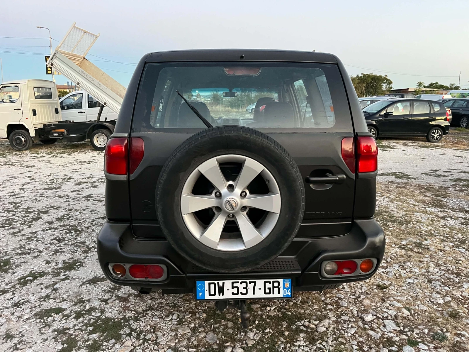 Nissan Terrano 2.7/ФРАНЦИЯ/БЕЗ РЪЖДА/7МЕСТА, снимка 4 - Автомобили и джипове - 56247421