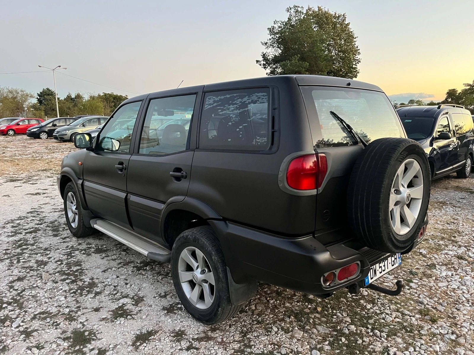 Nissan Terrano 2.7/ФРАНЦИЯ/БЕЗ РЪЖДА/7МЕСТА, снимка 3 - Автомобили и джипове - 56247421