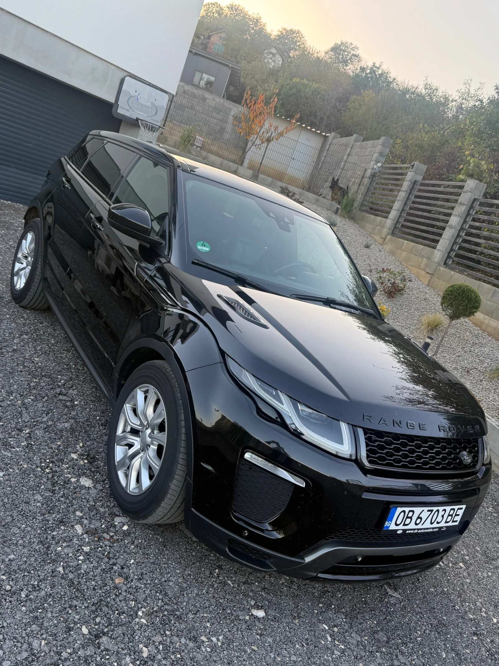 Land Rover Range Rover Evoque Range Rover Evoque, R-Dynamic, Facelift , снимка 3 - Автомобили и джипове - 56600526