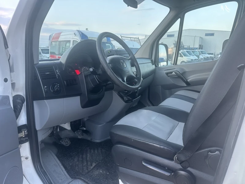 VW Crafter, снимка 13 - Бусове и автобуси - 48777341