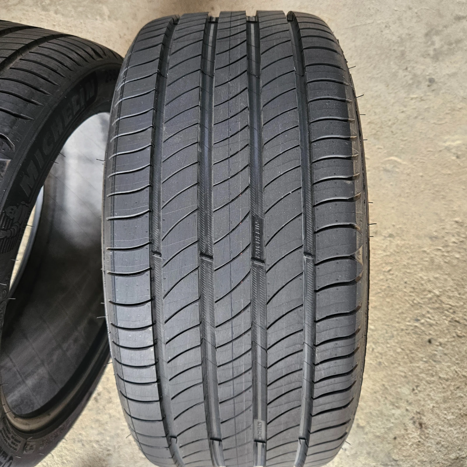  255/40R18 | Mobile.bg   5