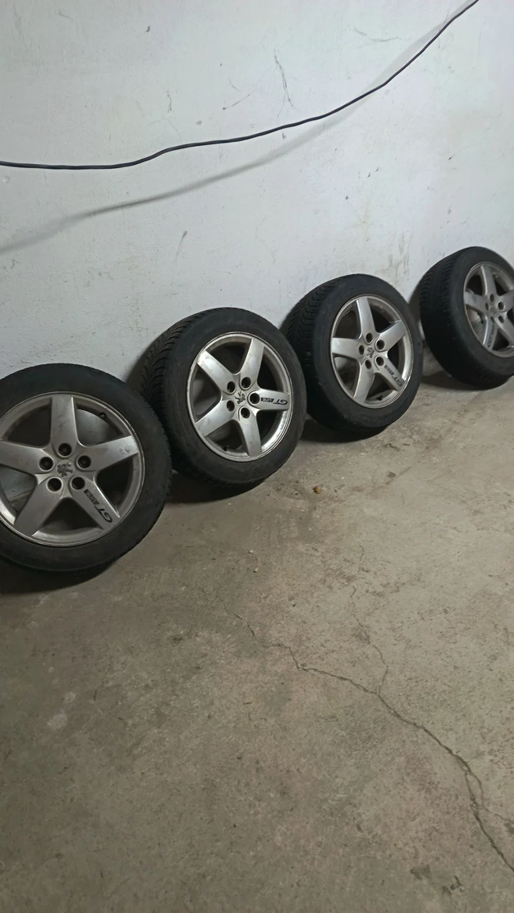 Гуми с джанти  195/65R16