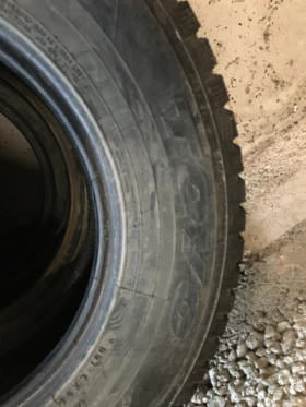 Гуми Зимни 225/75R16, снимка 2 - Гуми и джанти - 48883972