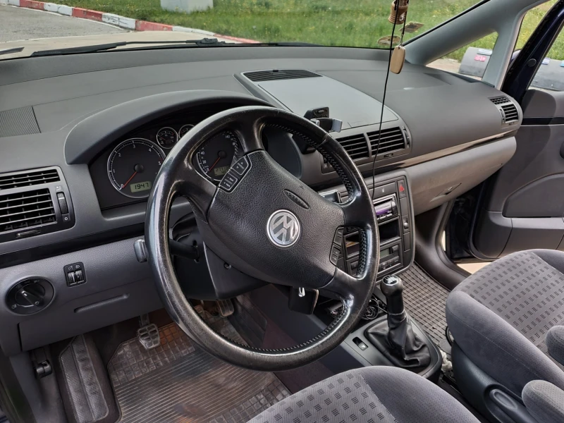 VW Sharan Family, снимка 4 - Автомобили и джипове - 52023291