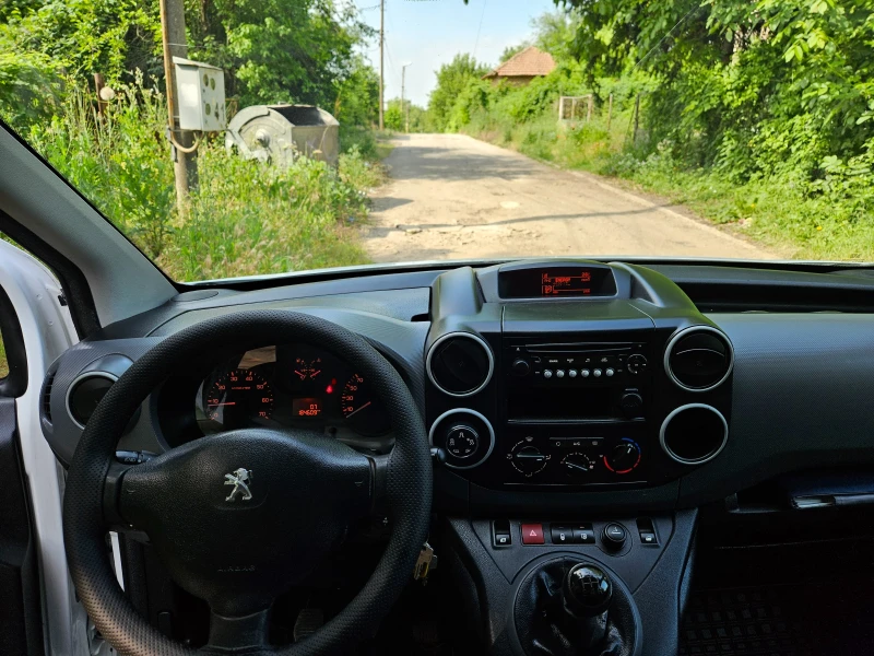 Peugeot Partner 1.6 HDI КЛИМАТИК, снимка 13 - Автомобили и джипове - 50560166