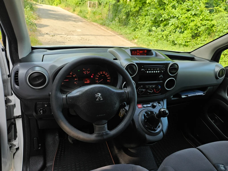 Peugeot Partner 1.6 HDI КЛИМАТИК, снимка 12 - Автомобили и джипове - 50560166