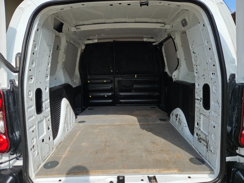 Peugeot Partner 1.6 HDI КЛИМАТИК, снимка 10 - Автомобили и джипове - 50560166