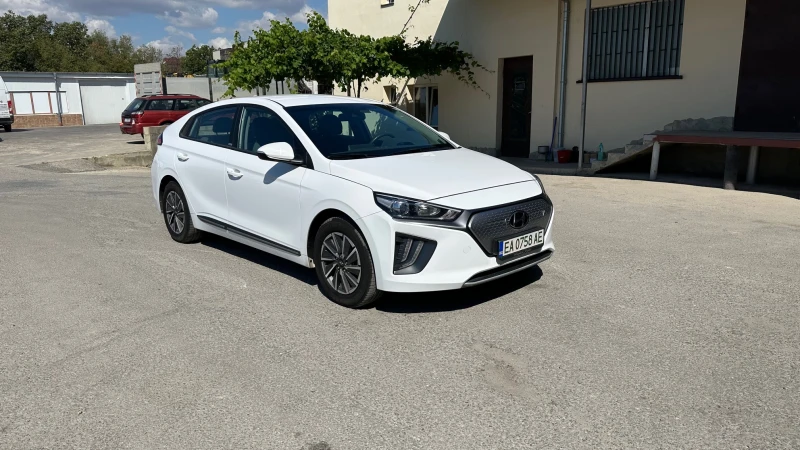 Hyundai Ioniq FACELIFT / В гаранция, снимка 3 - Автомобили и джипове - 52033210