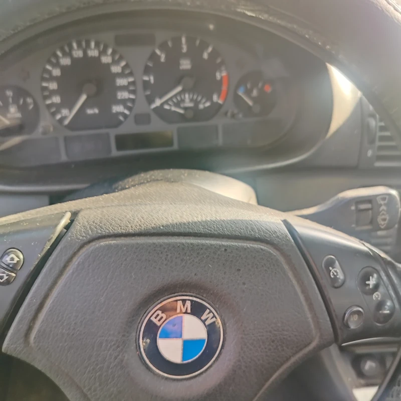 BMW 320 320, снимка 7 - Автомобили и джипове - 52355082