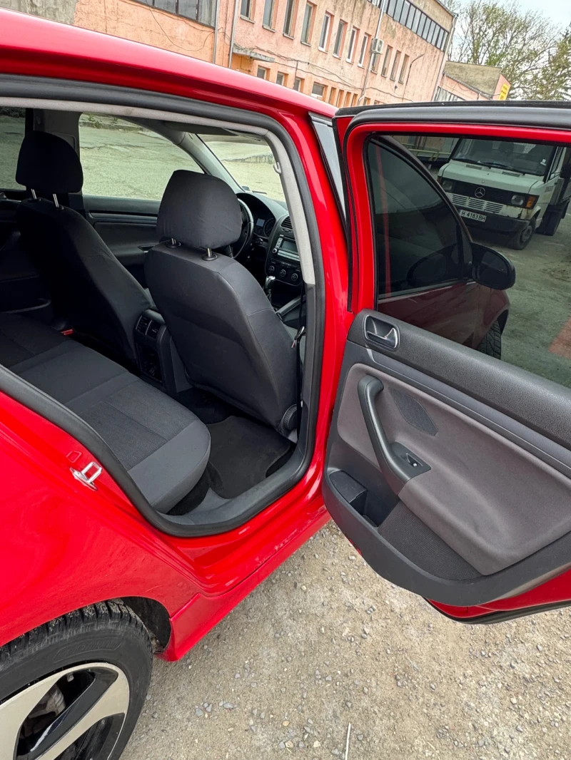 VW Golf, снимка 11 - Автомобили и джипове - 52888532