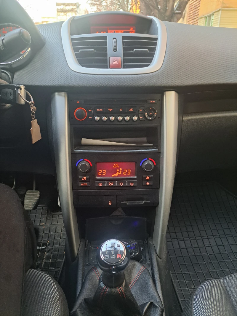 Peugeot 207 1.4 HDI, снимка 4 - Автомобили и джипове - 52913963