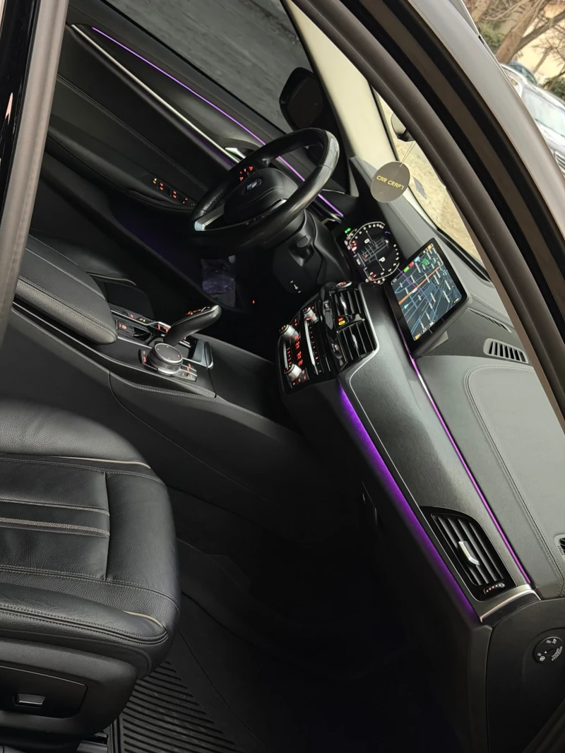 BMW 530 D Face LuxuryLine HUD 360 Distronic Pano САТЕН, снимка 5 - Автомобили и джипове - 52941071