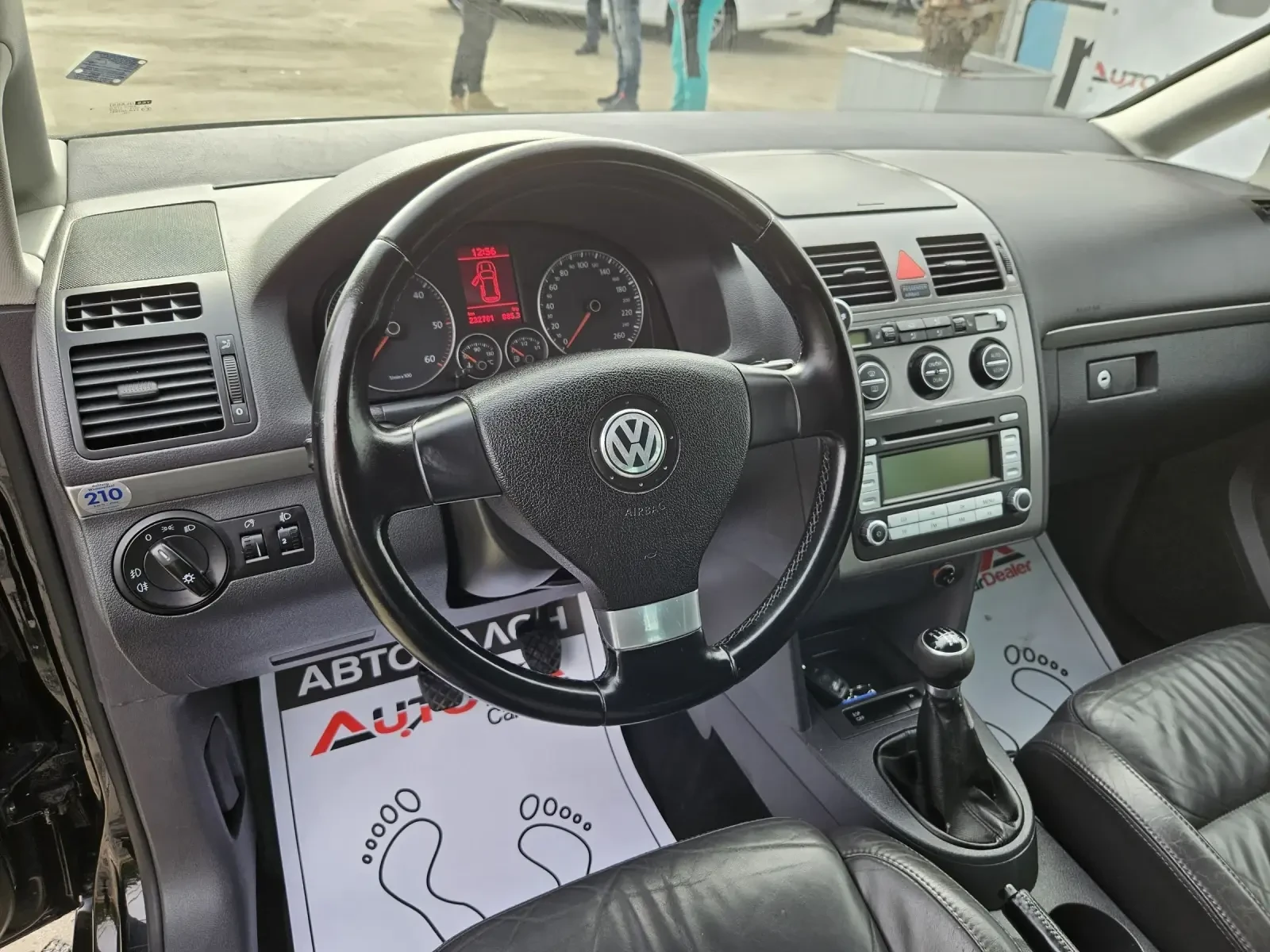 VW Touran 2.0TDI-170кс= 6СК= FACE= ПОДГРЕВ= АВТОПИЛОТ  - изображение 8