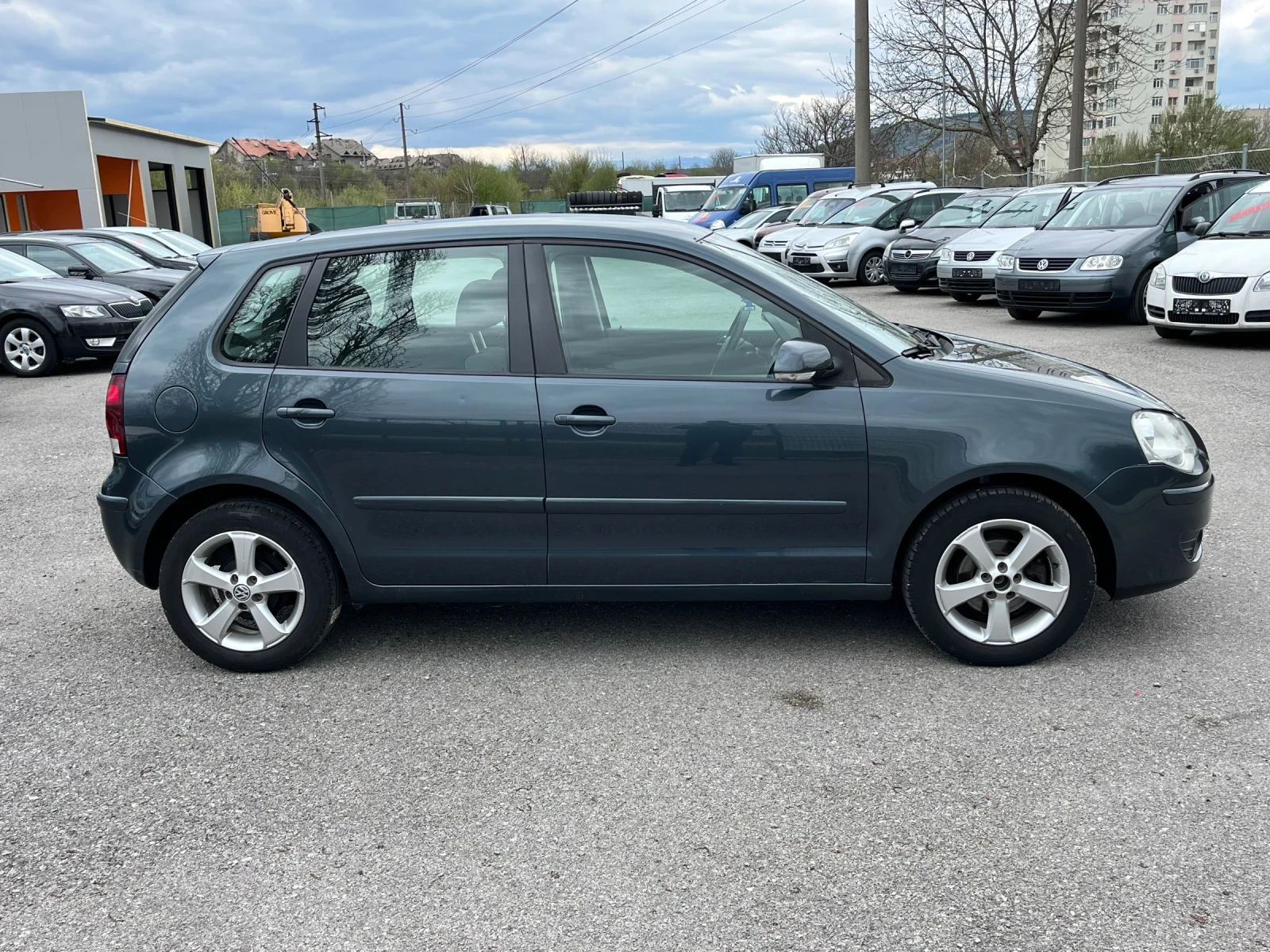 VW Polo 1.2i ОБСЛУЖЕНА  - изображение 6