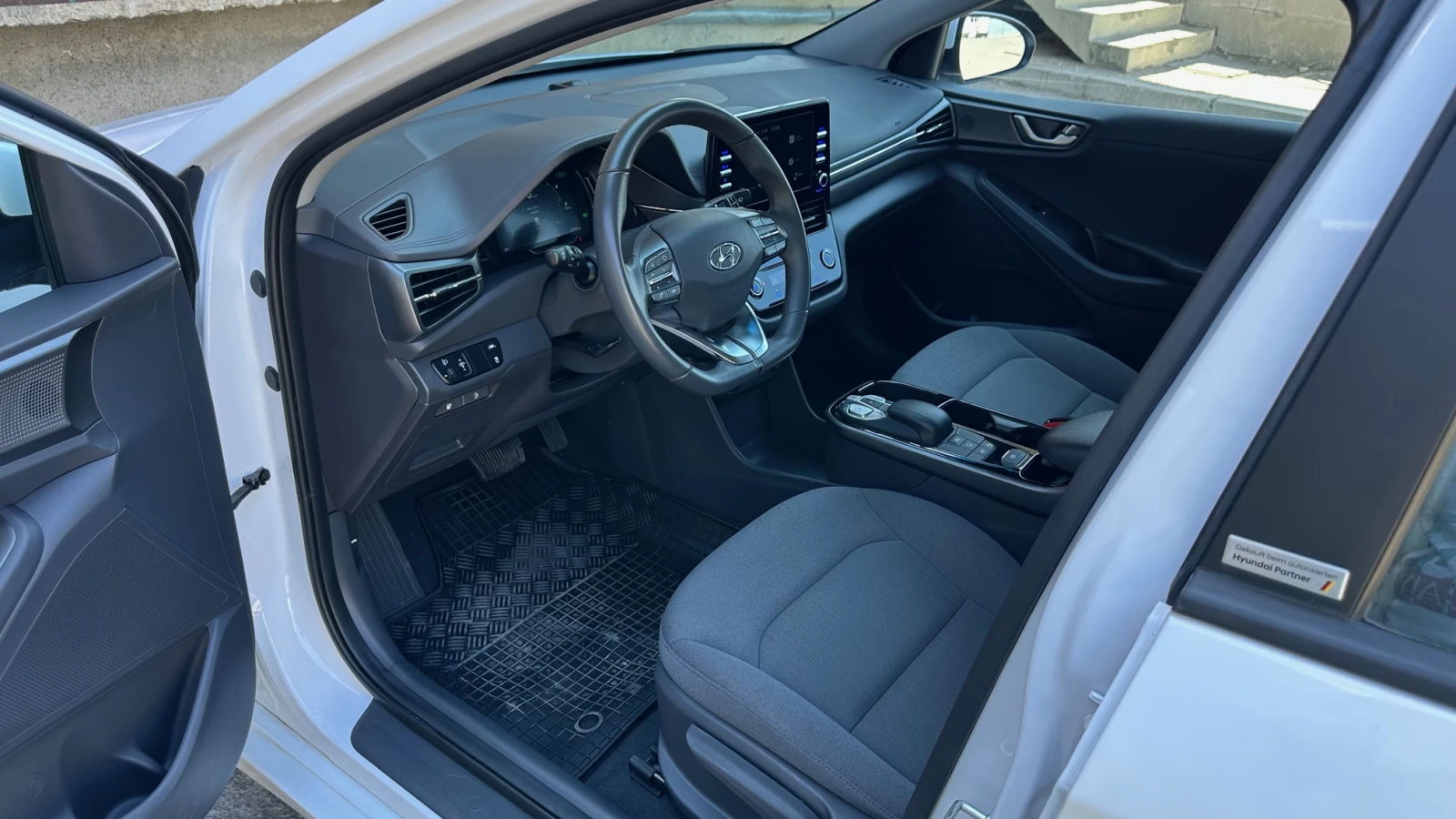 Hyundai Ioniq FACELIFT /   | Mobile.bg   11