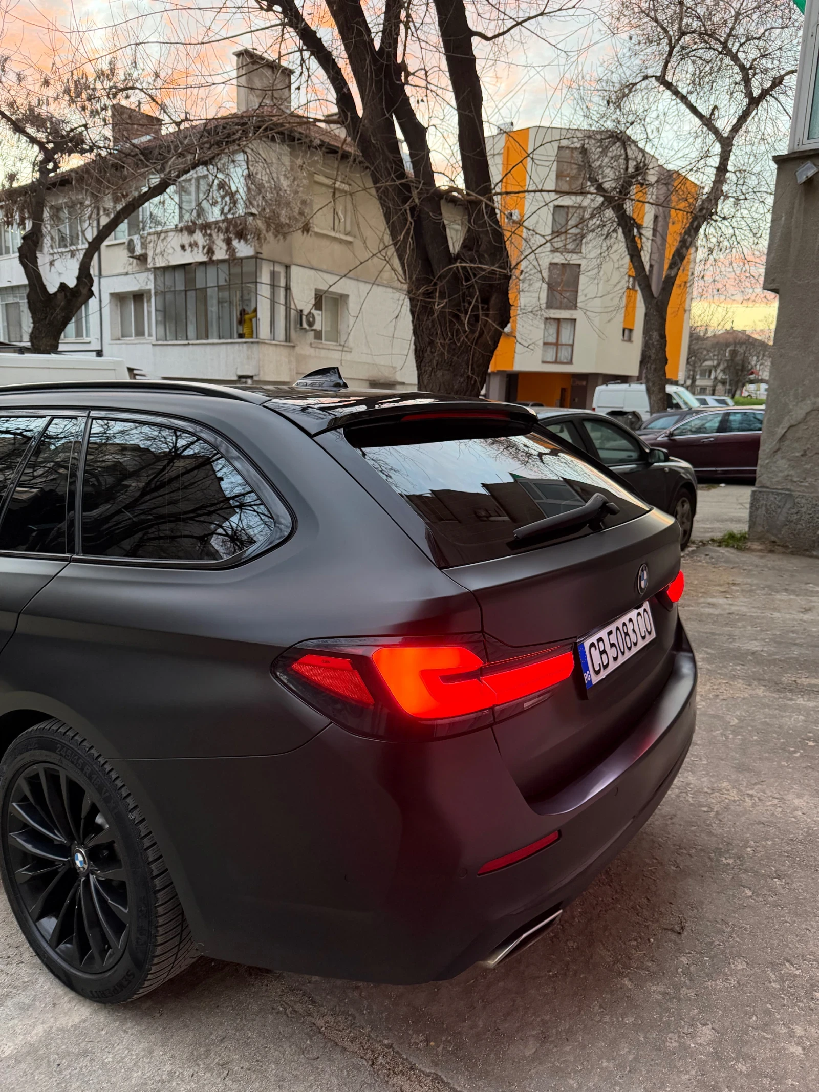 BMW 530 D Face LuxuryLine HUD 360 Distronic Pano САТЕН - изображение 3